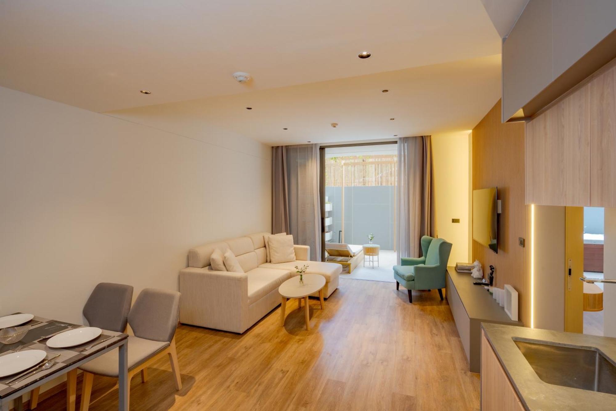 La Green Hotel And Residence Παραλία Μπανγκ Ταο Εξωτερικό φωτογραφία